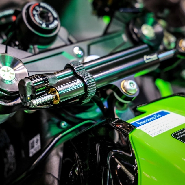Cận cảnh kawasaki zx-10r 2025 vừa ra mắt - bình cũ rượu mới tại bims 2025 - 10