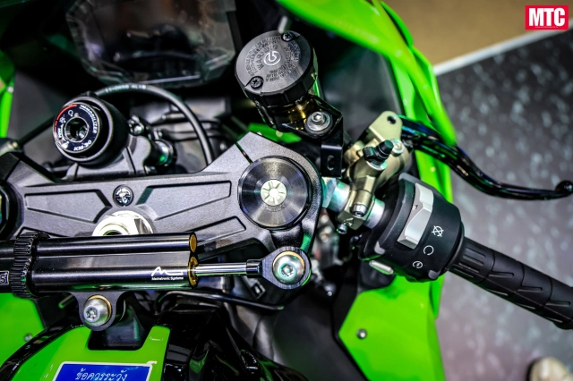 Cận cảnh kawasaki zx-10r 2025 vừa ra mắt - bình cũ rượu mới tại bims 2025 - 11
