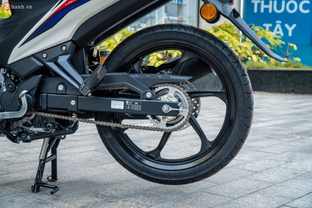 Cận cảnh yamaha y135lc fi 5mro malaysia edition vừa về nước ta với số lượng chỉ 2 chiếc - 36