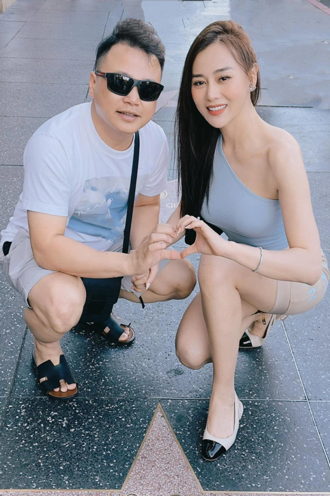Cặp sinh đôi nhà phương oanh shark bình càng lớn càng khác nhau - 7