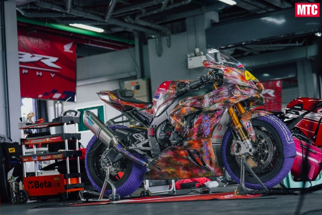 Cbr1000rr-r độ dàn áo kì dị nhất mà tôi từng thấy - 14