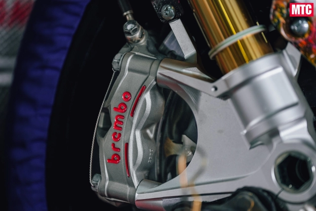 Cbr1000rr-r độ dàn áo kì dị nhất mà tôi từng thấy - 15