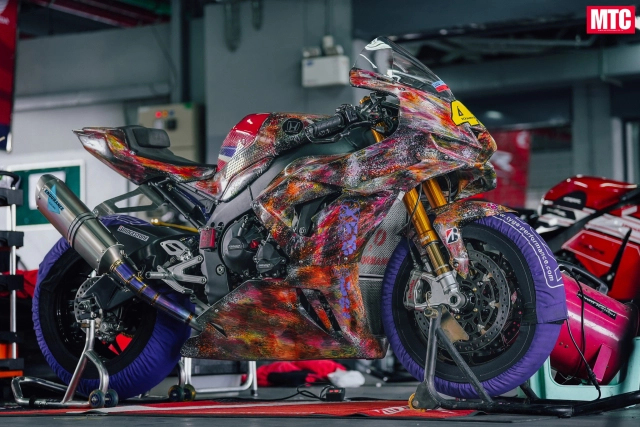 Cbr1000rr-r độ dàn áo kì dị nhất mà tôi từng thấy - 26