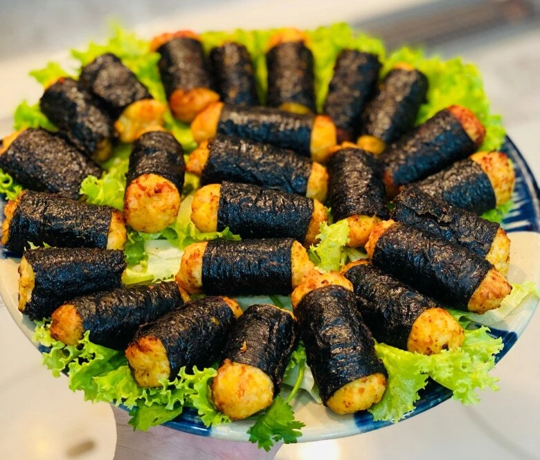 Chả ức gà trứng muối cuộn rong biển lạ miệng nhưng cực ngon để ăn cơm hay nhâm nhi đều thích hợp - 13
