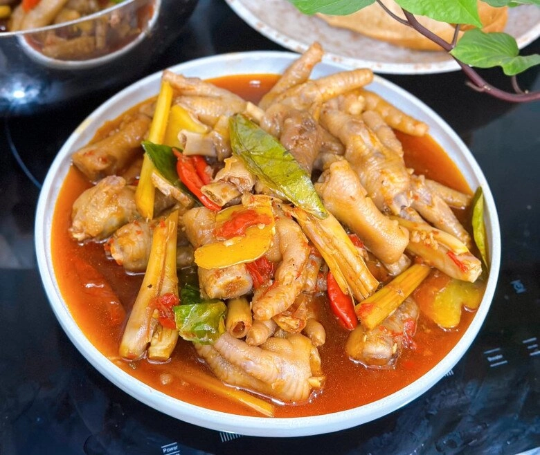 Chân gà không chỉ để luộc hay ngâm đem xào cay lên là hết nước chấm - 6