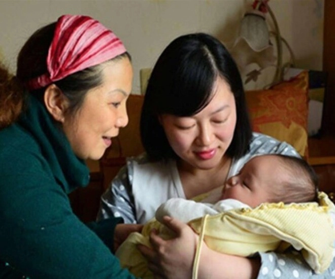 Cháu gái mới 1 tuổi bà nội đã ngăn cản không cho cháu ngủ với mẹ con dâu biết nguyên nhân liền ly dị chồng - 1
