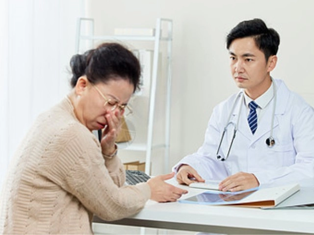 Cháu trai dậy thì tè dầm mỗi đêm bà đưa đi khám mới biết sự thật đáng sợ về một người thân trong nhà - 2