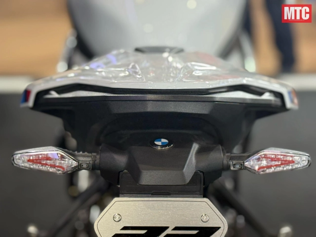 Chi tiết cá voi sát thủ s1000rr 2025 lần đầu ra mắt thị trường thái lan - 9