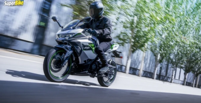 Chiếc xe điện đầu tiên của kawasaki ninja e-1 đã có giá bán chính thức - 1