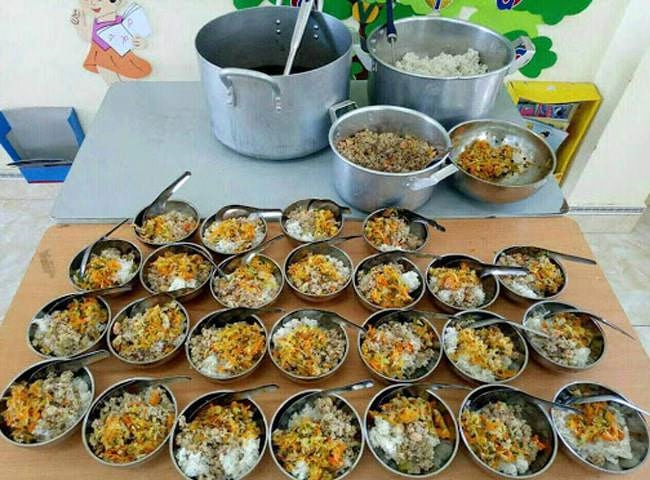 Cho con học mầm non singapore mẹ việt ngỡ ngàng khi nhìn cơm trưa ở trường - 9