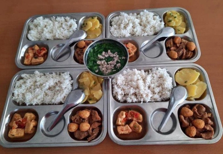 Cho con học mầm non singapore mẹ việt ngỡ ngàng khi nhìn cơm trưa ở trường - 17