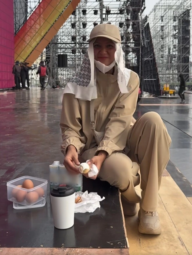 Chồng hhen niê dậy từ 5h30 để nấu ăn sáng cho vợ nàng hậu đi làm mang theo cả rổ trứng tình yêu - 6