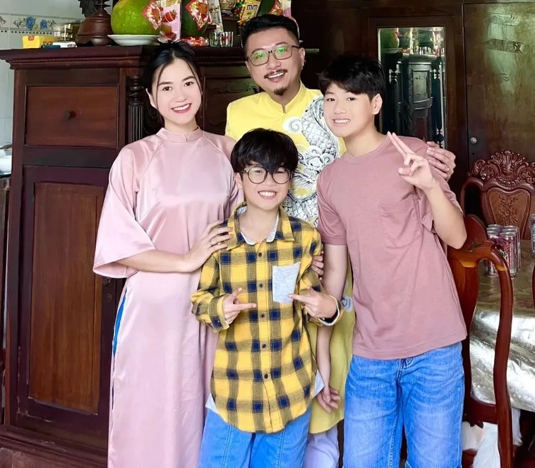 Có 2 quý tử với lâm vĩ dạ hứa minh đạt vẫn muốn vợ sinh thêm con gái còn chuẩn bị hẳn tên cho bé cực độc - 1