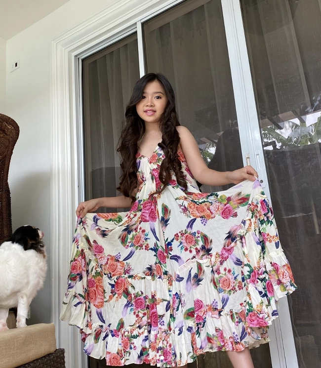 Cô bé 5 tuổi xinh như búp bê bị đồn được doanh nhân dubai nhận nuôi 8 năm sau diện mạo gây bất ngờ - 7
