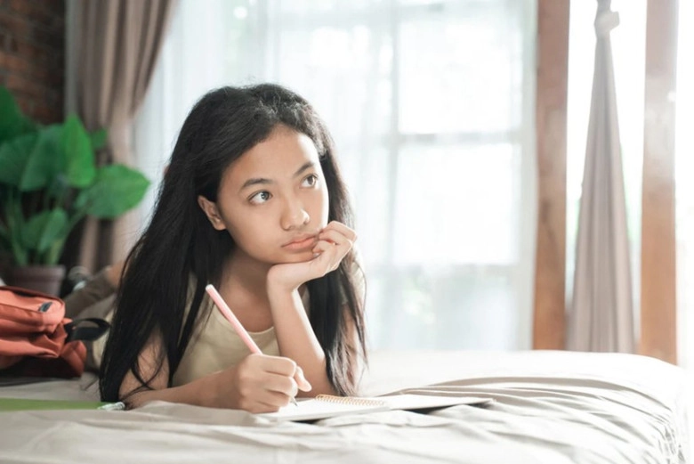 Cô giáo ra đề từ nào bỏ dấu sắc vẫn giữ nguyên nghĩa đáp án của bé tiểu học nhận điểm 10 tuyệt đối - 2