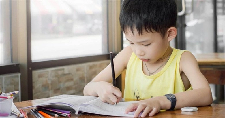 Cô giáo yêu cầu điền câu thành ngữ chân yếu học sinh tiểu học đưa ra câu trả lời sai nhưng lại rất thuyết phục - 2