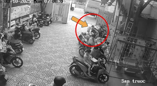 Con đi học về chân bị bỏng rộp mẹ đi kiện nhưng câm nín khi thấy cô giáo gửi camera giám sát - 3