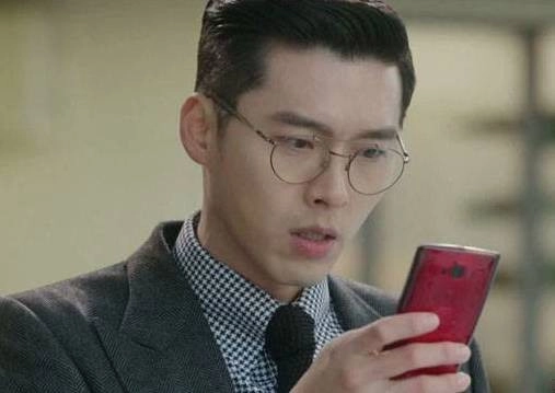 Con gái 13 tuổi thường xuyên ở trong phòng khoá cửa một lần vào phòng con tôi lập tức báo cảnh sát - 2