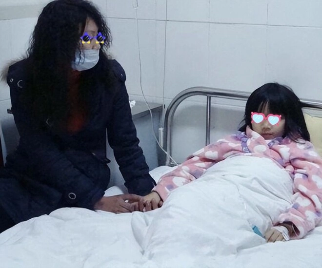 Con gái 3 tuổi tắm cùng mẹ ngày hôm sau khóc thét kêu đau khi đi tiểu - 2