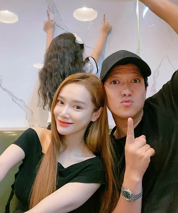 Con gái 5 tuổi của trường giang - nhã phương sắc vóc thừa hưởng từ mẹ và nét tấu hài của cha - 4