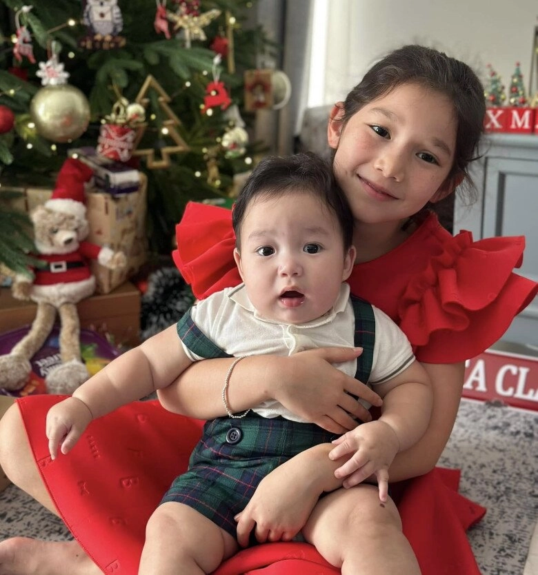 Con gái bật khóc nức nở vì sợ không được sống với mẹ nữa phản ứng của hà anh khiến ai cũng nể - 4