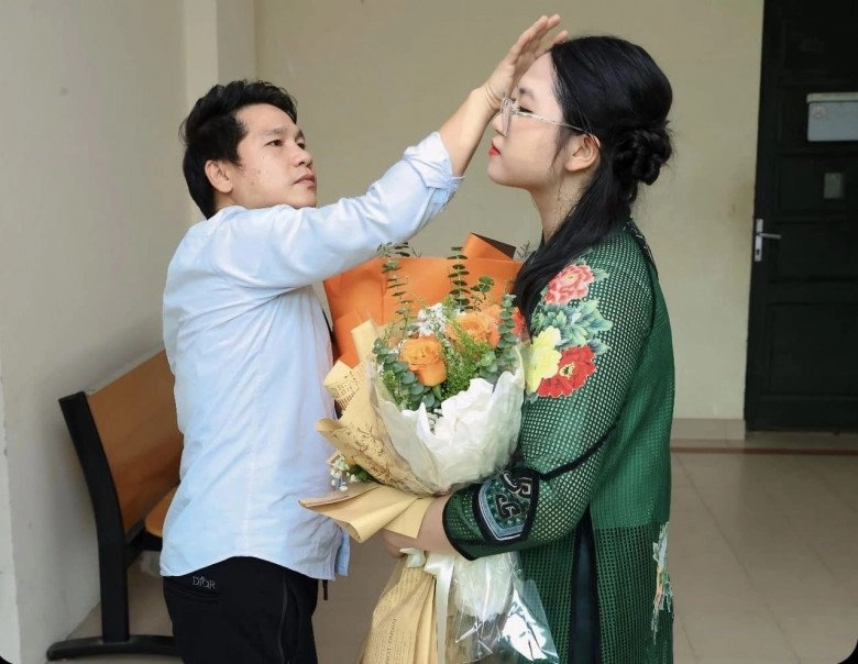 Con gái ca sĩ trọng tấn 18 tuổi xinh xắn tài năng vừa tốt nghiệp xuất sắc nhạc viện quốc gia - 3