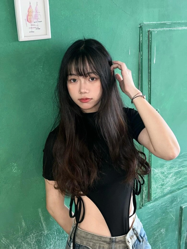 Con gái chi hơn 11 triệu mua 1 chiếc váy mẹ không chê đắt nhưng nhìn chi tiết lạ phía dưới bà bắt đem trả ngay - 5