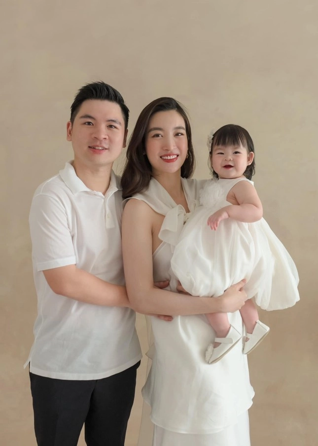 Con gái của các nàng hậu việt thừa hưởng nét đẹp từ mẹ ra dáng tiểu mỹ nhân - 1