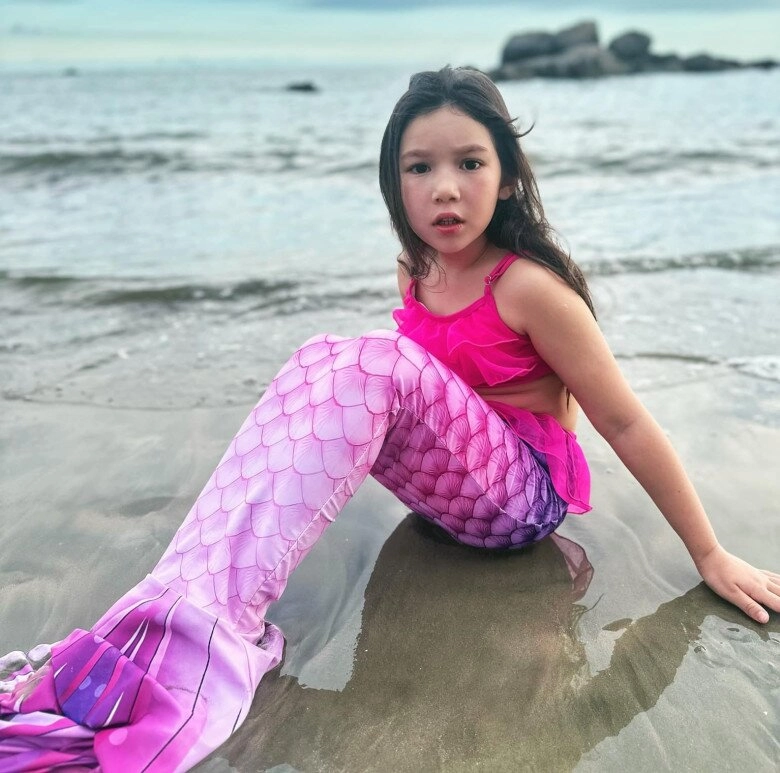 Con gái lai tây của hà anh hút mọi ánh nhìn trong bộ đồ khoe đôi chân nàng tiên cá thần thái đẹp sang hệt mẹ siêu mẫu - 1