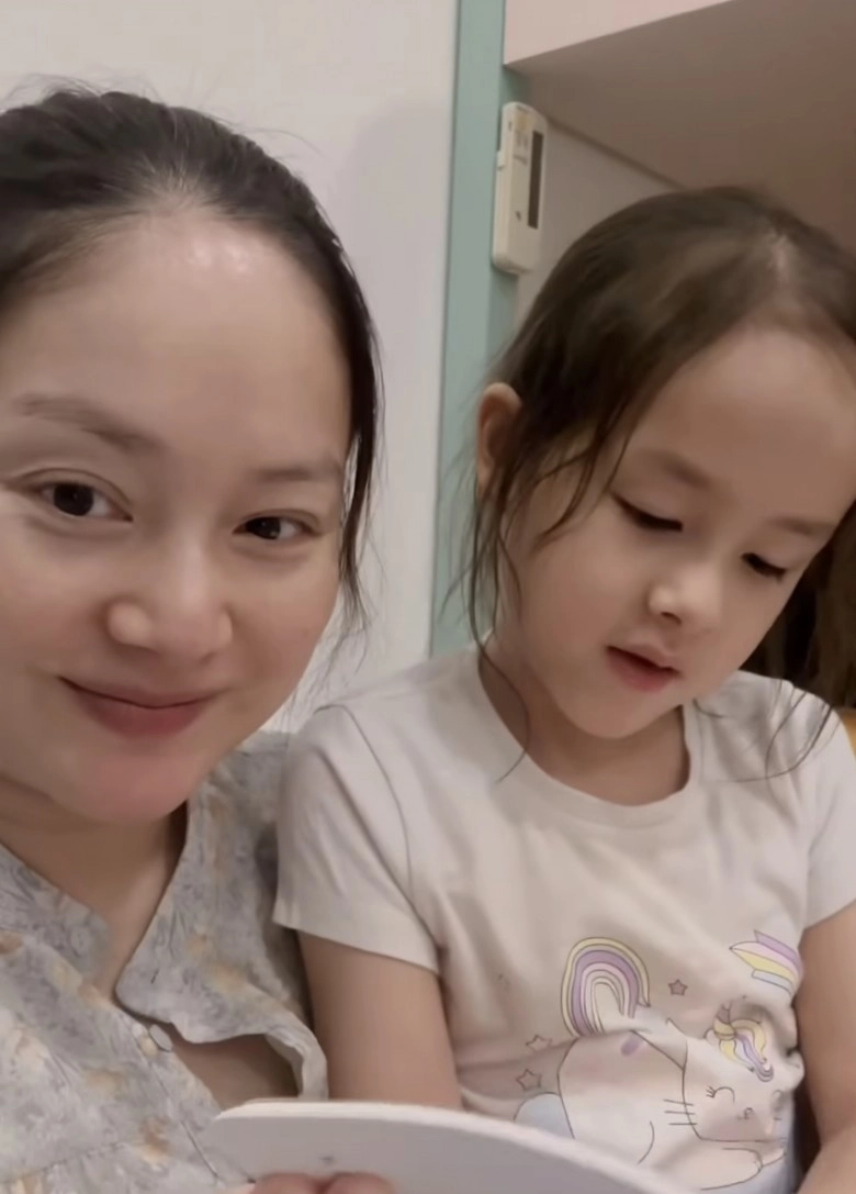 Con gái lai tây của lan phương 6 tuổi nói tiếng anh vanh vách nhưng gặp khó khăn với tiếng việt - 4