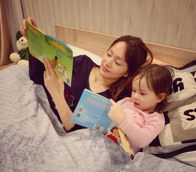 Con gái lai tây của lan phương 6 tuổi nói tiếng anh vanh vách nhưng gặp khó khăn với tiếng việt - 6