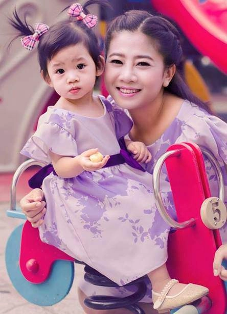 Con gái mai phương càng lớn càng giống mẹ tên 4 chữ đặt theo họ phùng của bố có ý nghĩa sâu sắc - 1