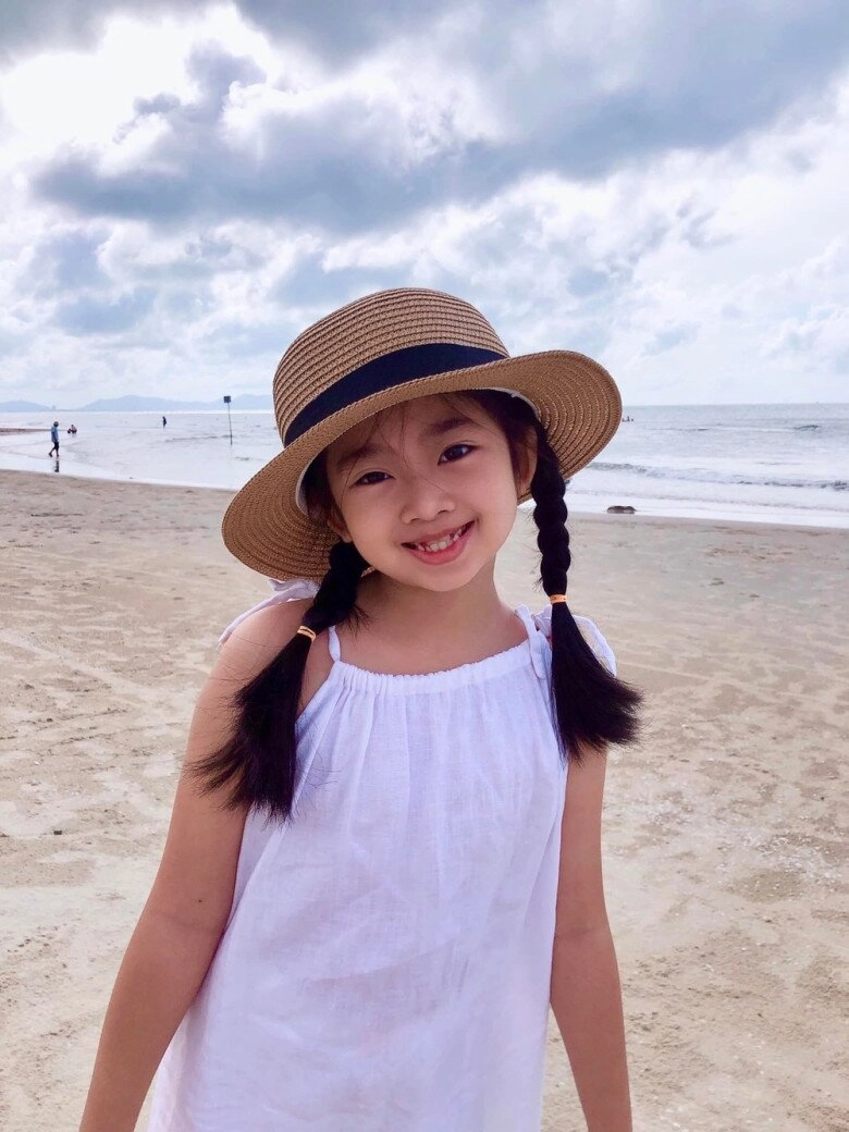 Con gái mai phương được bảo mẫu rèn hội hoạ đánh đàn tài năng nghệ thuật giống hệt người mẹ quá cố - 7