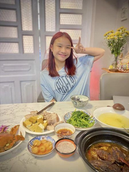 Con gái mc thành trung đi thi về chỉ ao ước được ăn một món dân dã yêu thích này mà chẳng phải sơn hào hải vị - 13