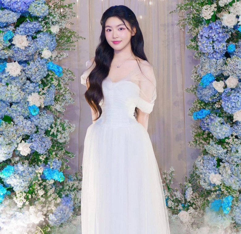 Con gái quyền linh dậy thì thành công clip ngày xưa bỗng hot trở lại khiến tất cả nghĩ khác - 2