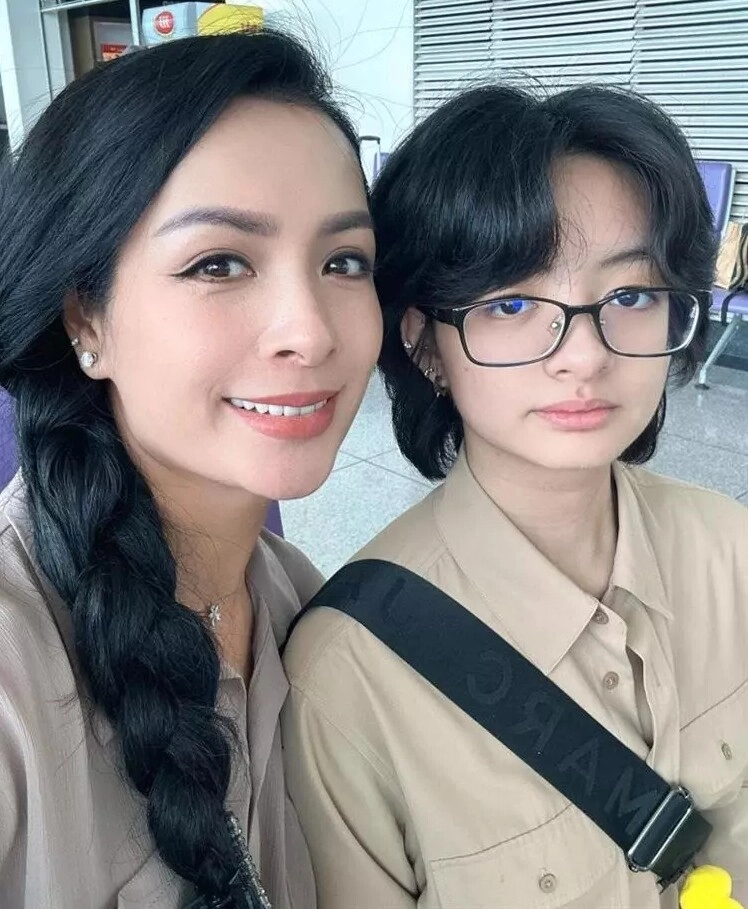 Con gái siêu mẫu thuý hằng gặp tai nạn biến dạng cột sống sau phẫu thuật ngoại hình thay đổi bất ngờ cao thêm 7cm - 5