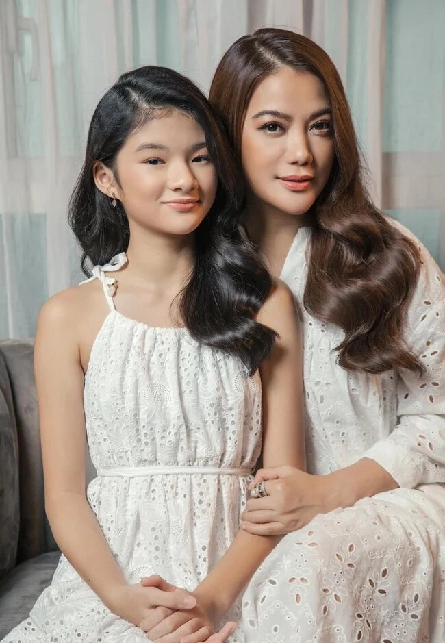 Con gái trương ngọc ánh 16 tuổi nhan sắc hoa hậu nhưng không màng showbiz muốn học ngành toàn cao thủ học đường - 1