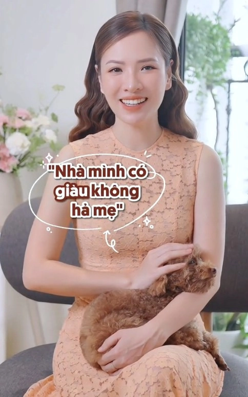 Con hỏi nhà mình giàu phải không mẹ mc đan lê trả lời quá thông minh ai cũng khen ngợi - 1