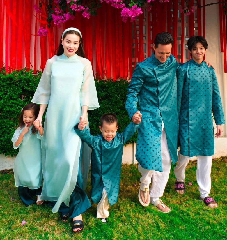 Con sao việt có bố dượng subeo ngày càng giống kim lý con gái thành trung được bố tây chăm lo từng chút - 4