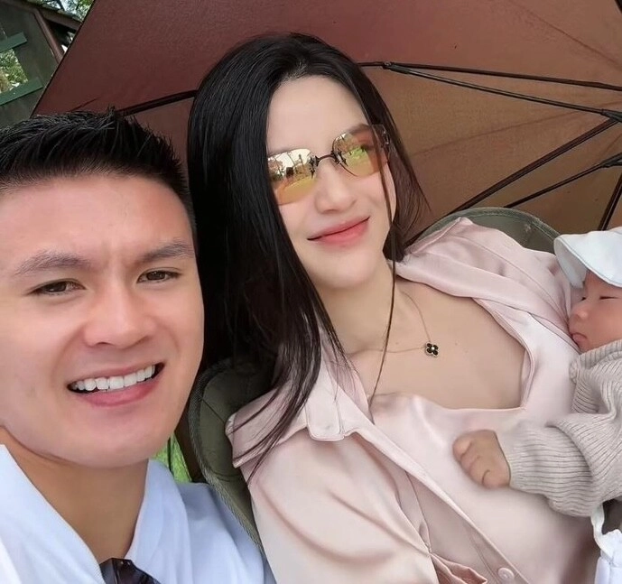 Con trai 3 tháng tuổi có vết bớt đỏ hình bàn tay giữa trán vợ chồng quang hải lo lắng tìm cách chữa - 6