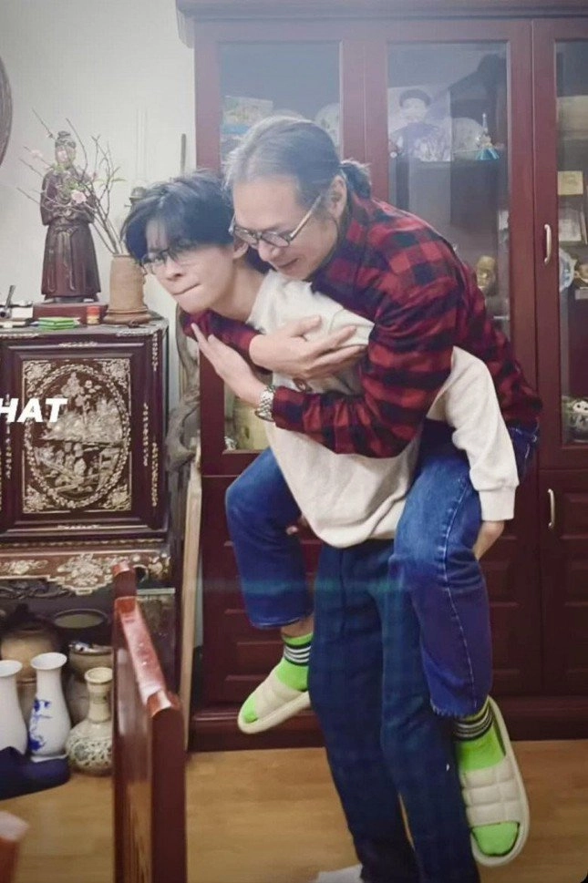 Con trai đạo diễn trần lực xưa tham gia bố ơi mình đi đâu thế răng thưa hài hước giờ dậy thì thành công - 5