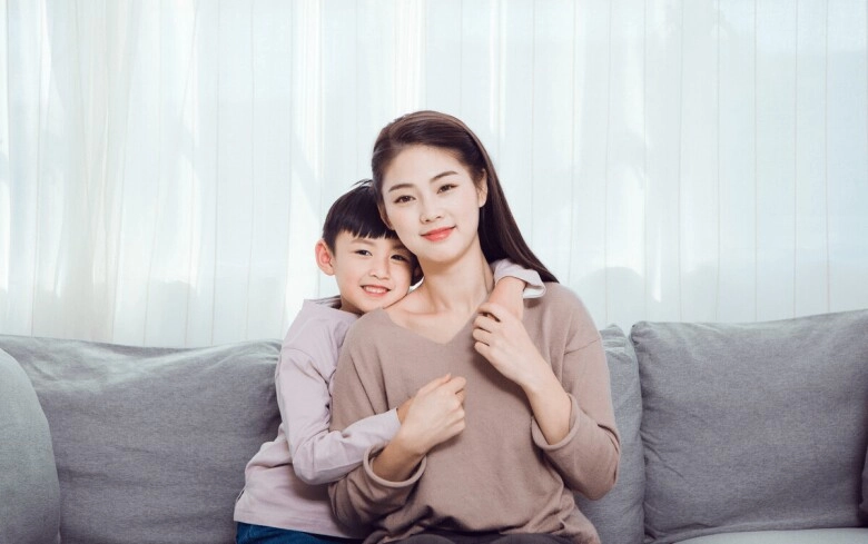 Con trai dậy thì nổi loạn mẹ tìm thấy bức thư bé viết 7 năm trước đọc xong thấy chua chát - 2