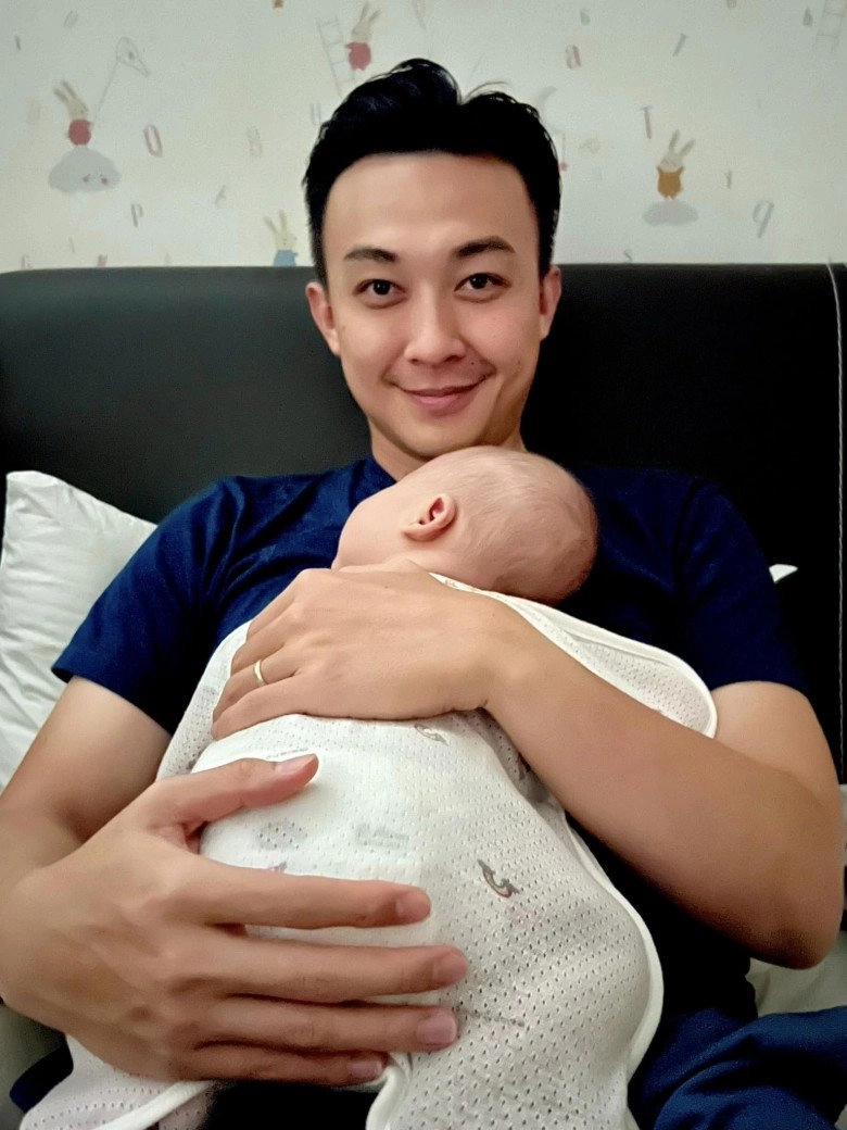 Con trai hoa hậu đại dương lê âu ngân anh có khuôn mặt hệt cá heo cộng đồng mạng xuýt xoa cưng xỉu - 4