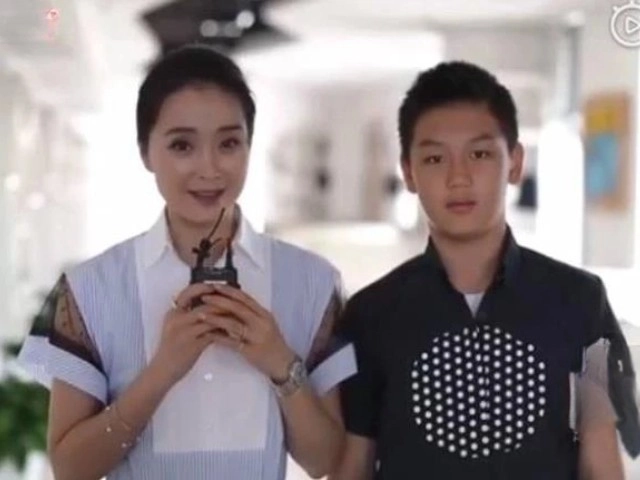 Con trai mỹ nhân hoàn châu cách cách dậy thì cao ráo đẹp trai được tuyển thẳng top trường đại học tốt nhất thế giới - 6