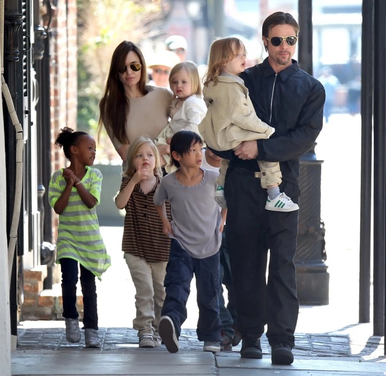 Con trai nuôi gốc việt của angelina jolie - phạm quang sáng nỗi ám ảnh của brad pitt - 3