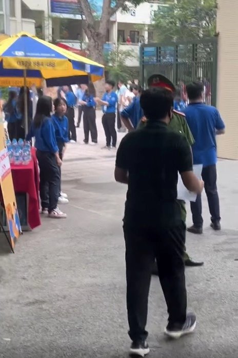 Con trai xuân bắc 2k9 dự tuyển vào lớp 10 ở hà nội ra khỏi phòng thi báo kết quả khiến bố mẹ ngã ngửa - 3