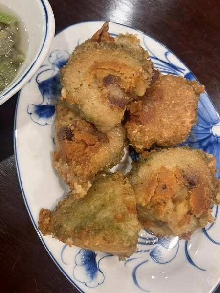 Cục trưởng xuân bắc khoe nhà vẫn còn bánh chưng rán bà xã chia sẻ bàn ăn dài đầy ắp món ngon - 4