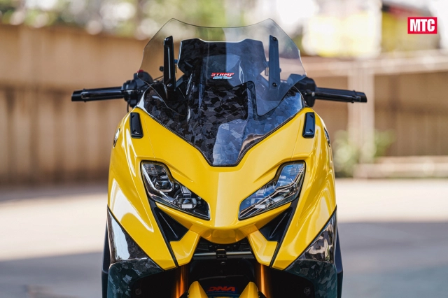 Cùng tôi ngắm qua chiếc chiếc yamaha tmax tech max độ cực chất đến từ stamp moto shop - 1