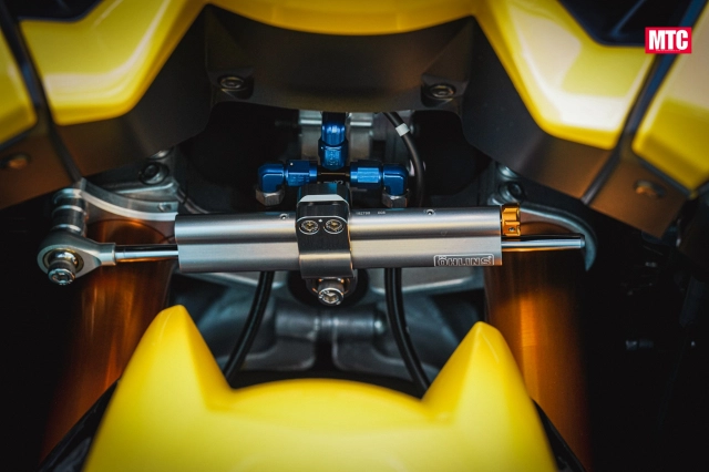 Cùng tôi ngắm qua chiếc chiếc yamaha tmax tech max độ cực chất đến từ stamp moto shop - 14