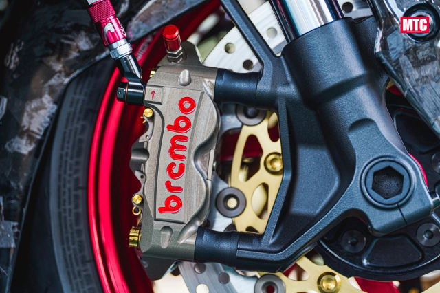 Cùng tôi ngắm qua chiếc chiếc yamaha tmax tech max độ cực chất đến từ stamp moto shop - 20